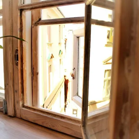 Is Where The Heart Is דירה