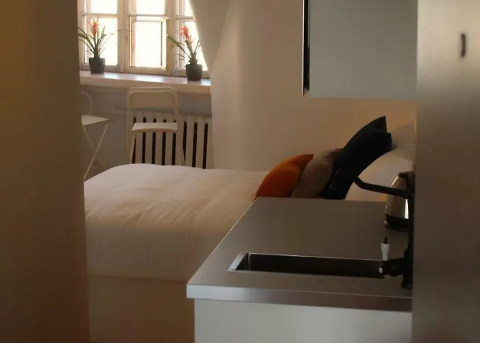 アパート Is Where The Heart Is *