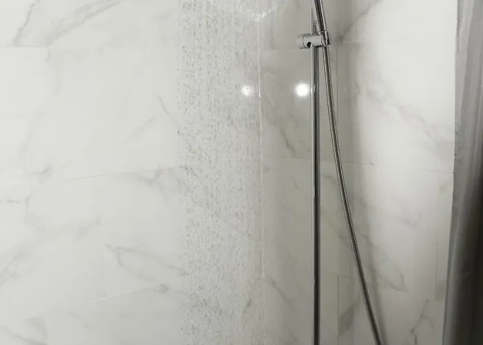 アパート Is Where The Heart Is *