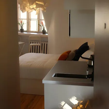 Appartement Is Where The Heart Is *